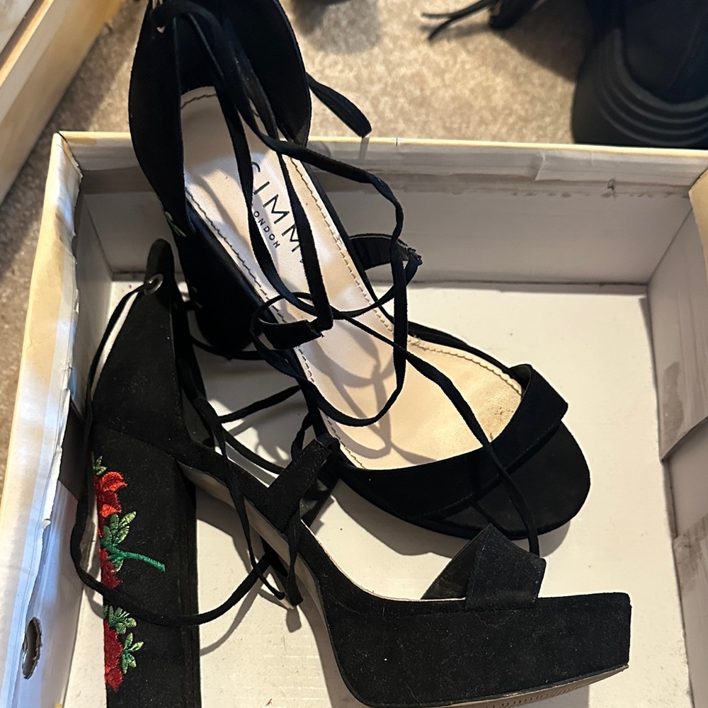Elegant Black Floral Embroidered Heels